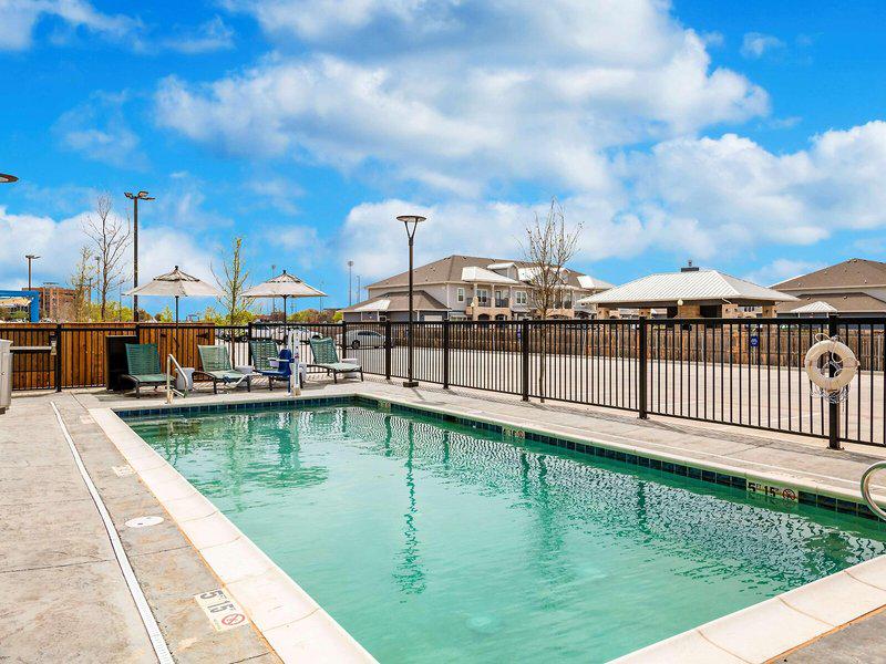 4DD04661A03DB0010C6C1B8B17F3CB38