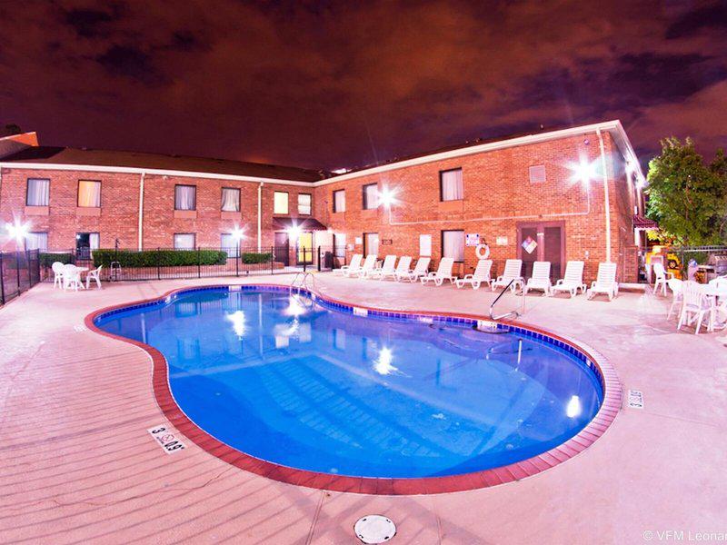 E83B94C82DFAF95D9C843DFAC072F85C