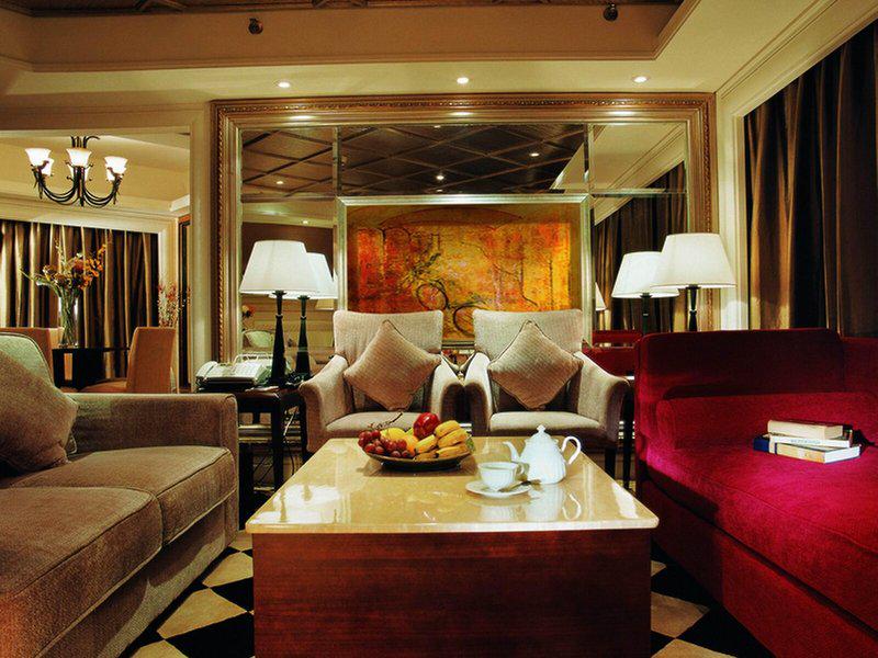 A83200341EE3F5D3EFE80B32C86795D1