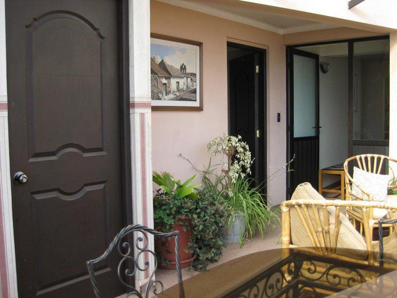 8B907E14938F087D28C3D040917AAC42