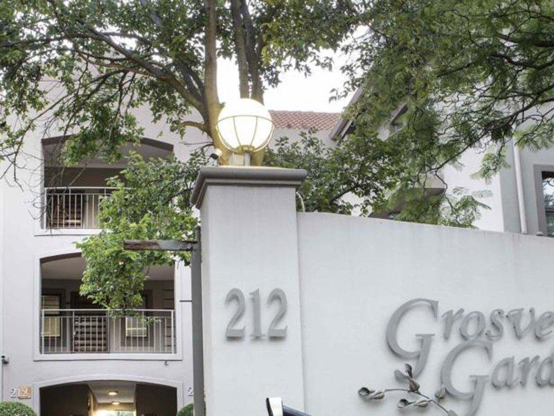 052394C5016D684E30F48530B0686480