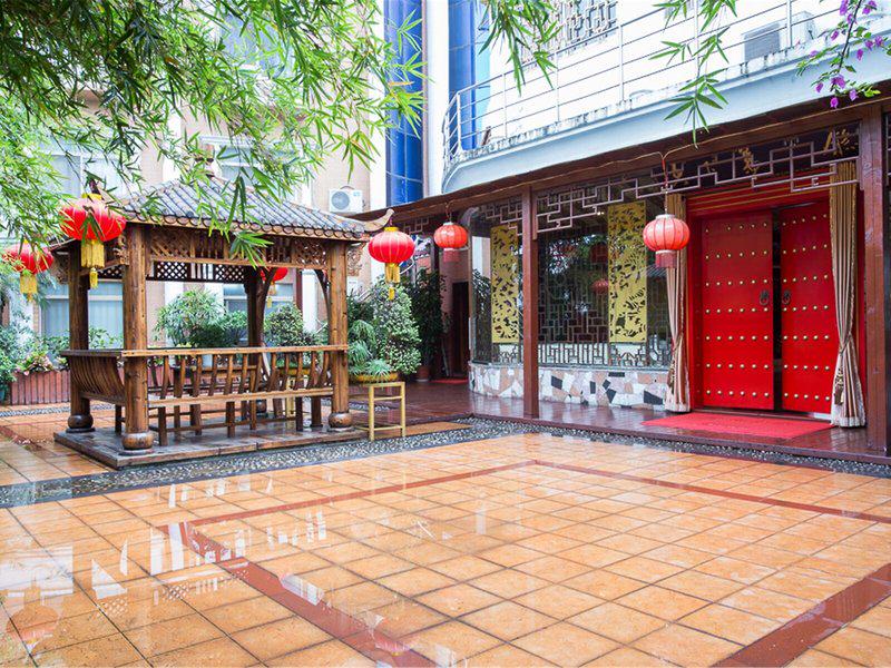 E741ADCC127D086768959410EFE4DF27