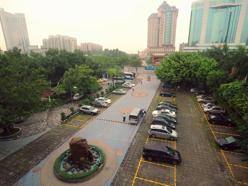 8451281306F19407067FED5766BB2189