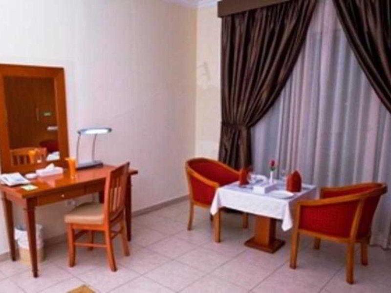 6983026C03D6785FCEF88C13D973F410