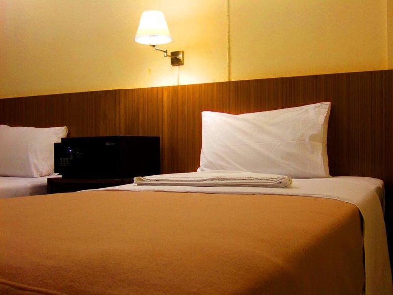 9C499EA1E7E33E75E8292028FA4F6188