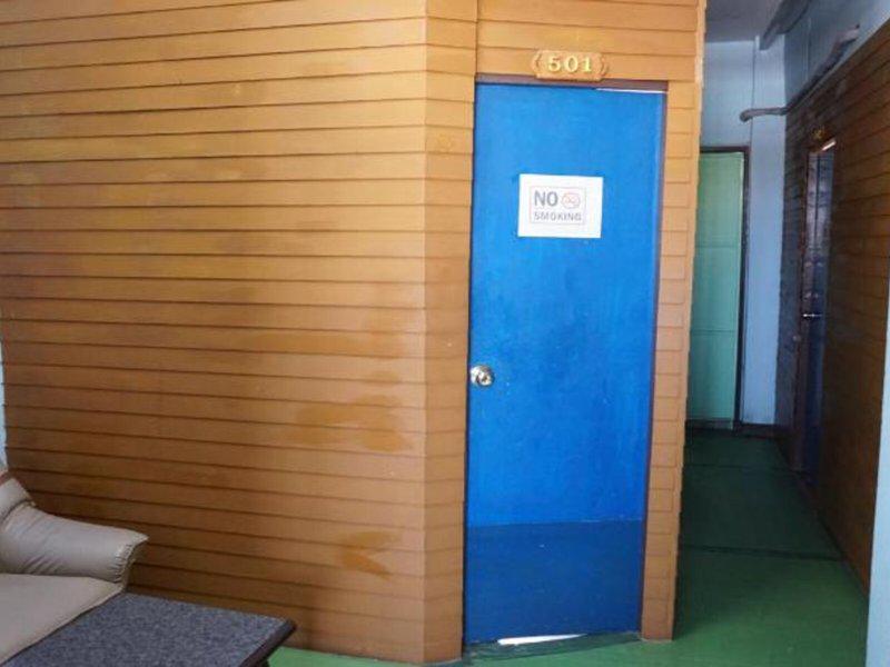 A5F7EABAE9D5975B8914F179599B4902