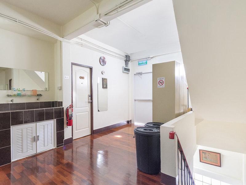 1982B811579639D5FF580AFC8B0F783F