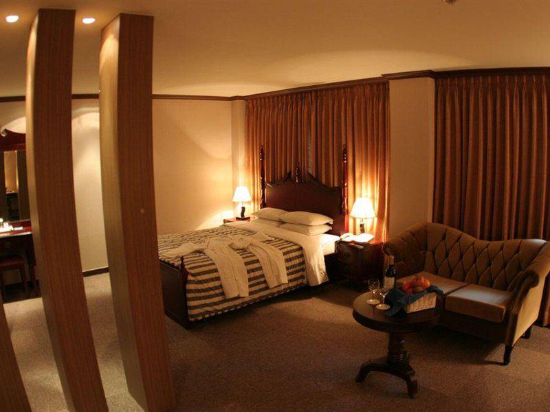 752CCC2742987312DA478816CE8BCFA3