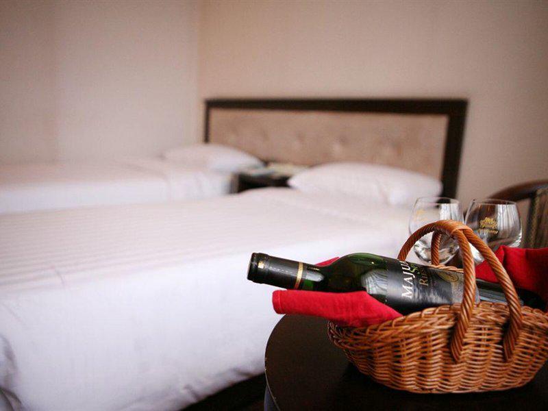 78D8D2CCFF07C70B4A33A8523123B705