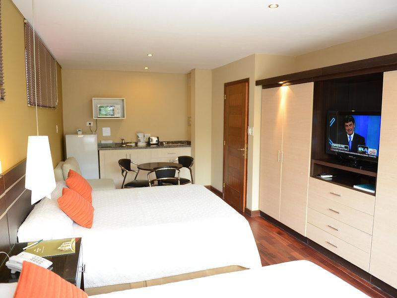 E1471A0107D53365A98947D0A2B4B7BF