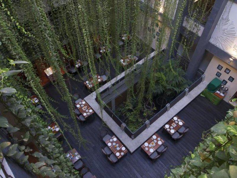 353719C1CA13266BA51BB10C82C96105