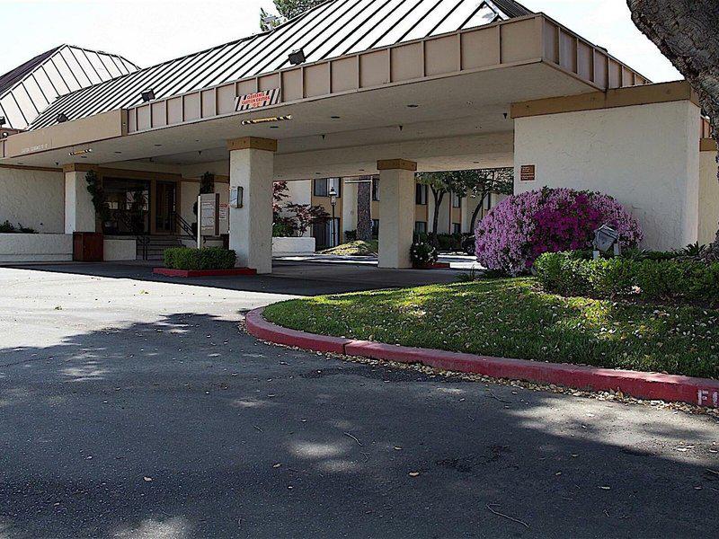 6A0EC41930ACA2B1DD091679BCD17B5C