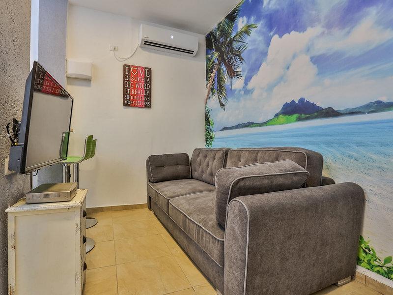 8C0F6D6EB1744DA230A9840DD29FE6D6