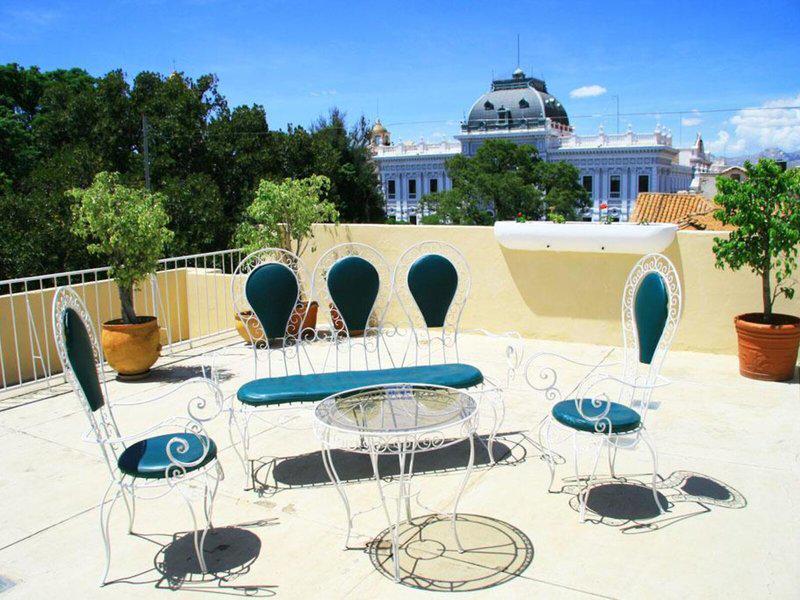 58A9A86B66F4D32E7B76051B44A4969D