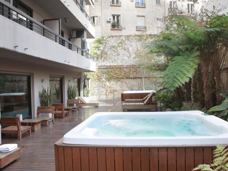 EC7CFE36A40DFCDADEF1D181079402F7