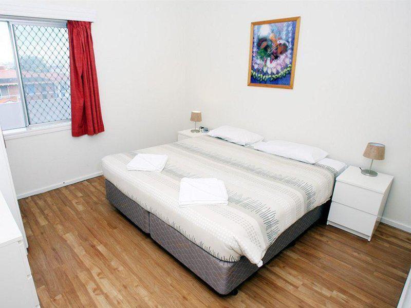 4AF8008A1FB5F7F0F81D66C668245EA4