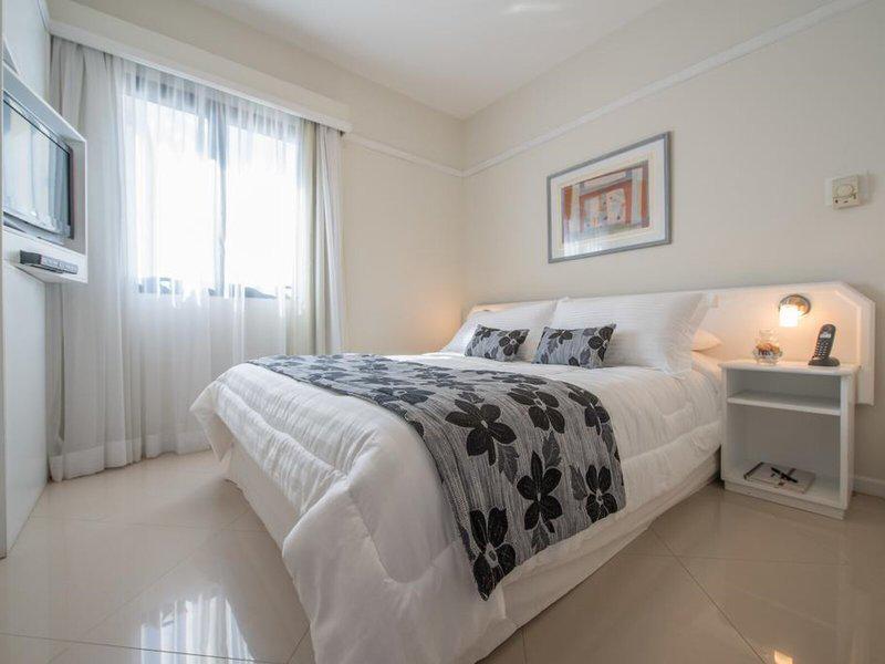 7F2C1038D5EF4DFBF1ACC7530506B0E2