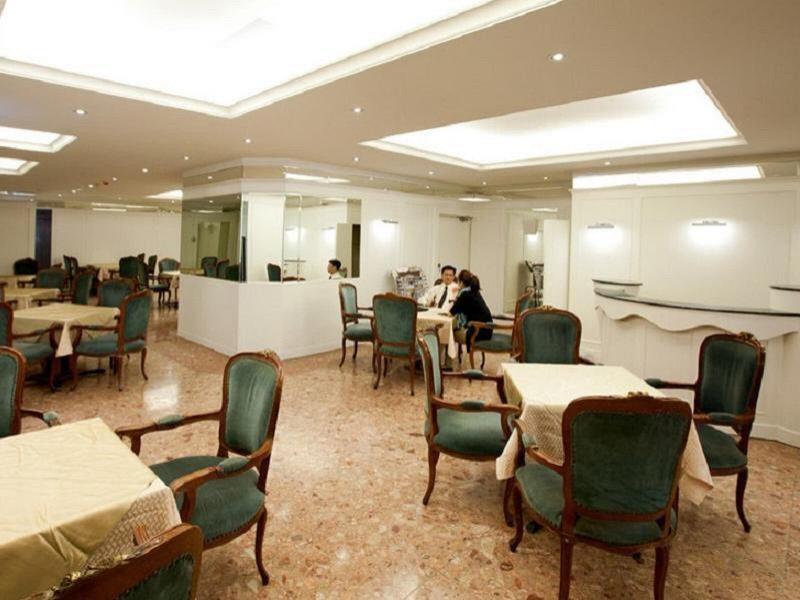 796ED3C8989CE551B17BEFFCACFB58E2