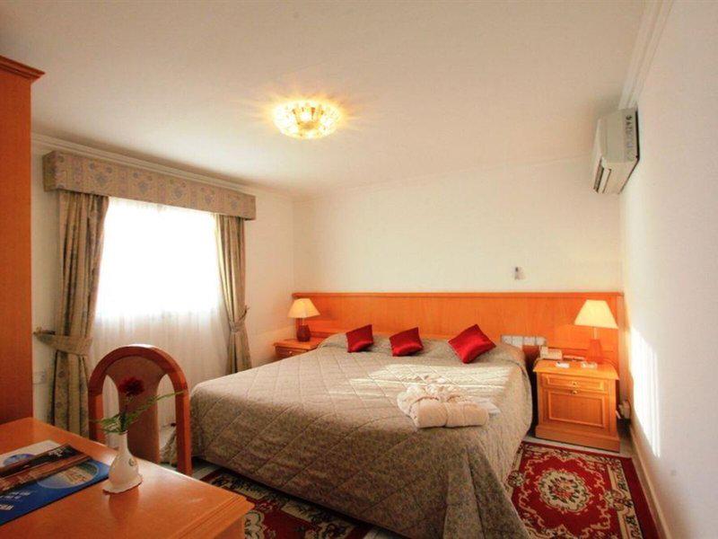 29ACE28BAAF4CF3C6A88C2378DBD59BD