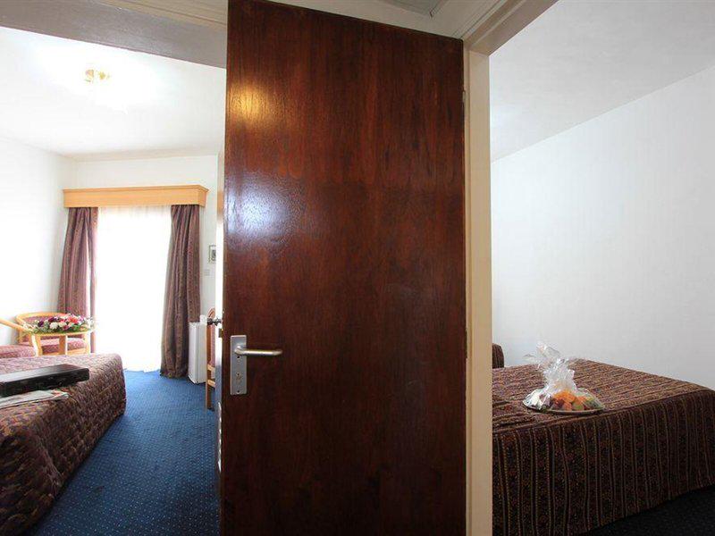 E3C867F0D4B9894783632A42147E4DA4