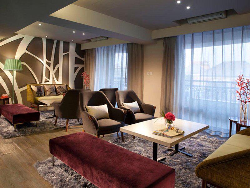 2ECF4EEA6D164824F3B5C96A7B9E6869