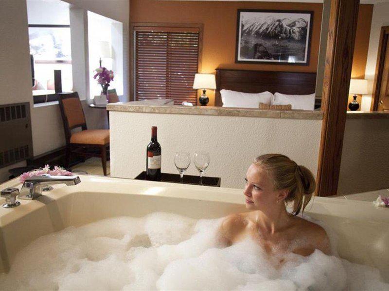 816EF16448FB6723CF3E6C7FFCAB6761