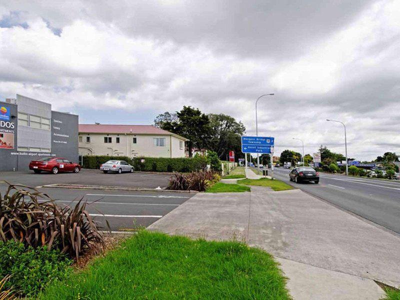 B11380DDEF771C988D1A6A71E29467BD