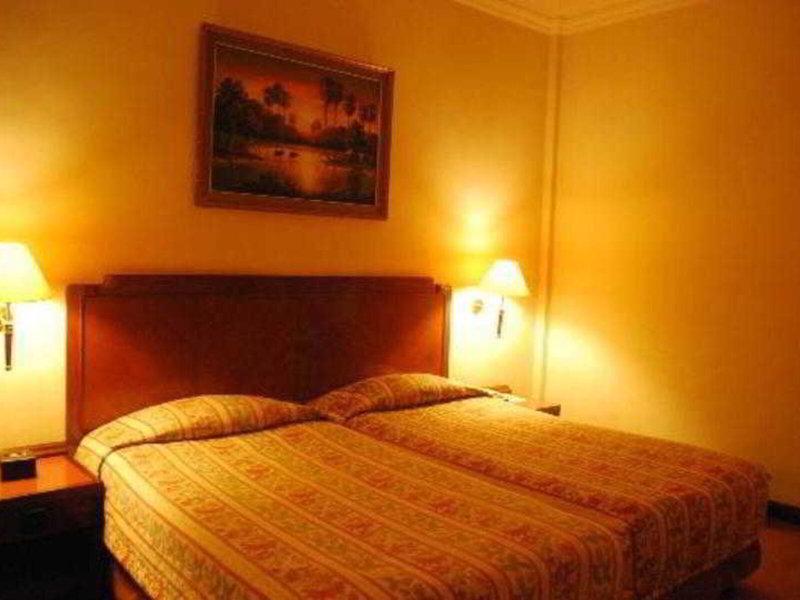 535988C1BB613522A51ED4FA63B001AC