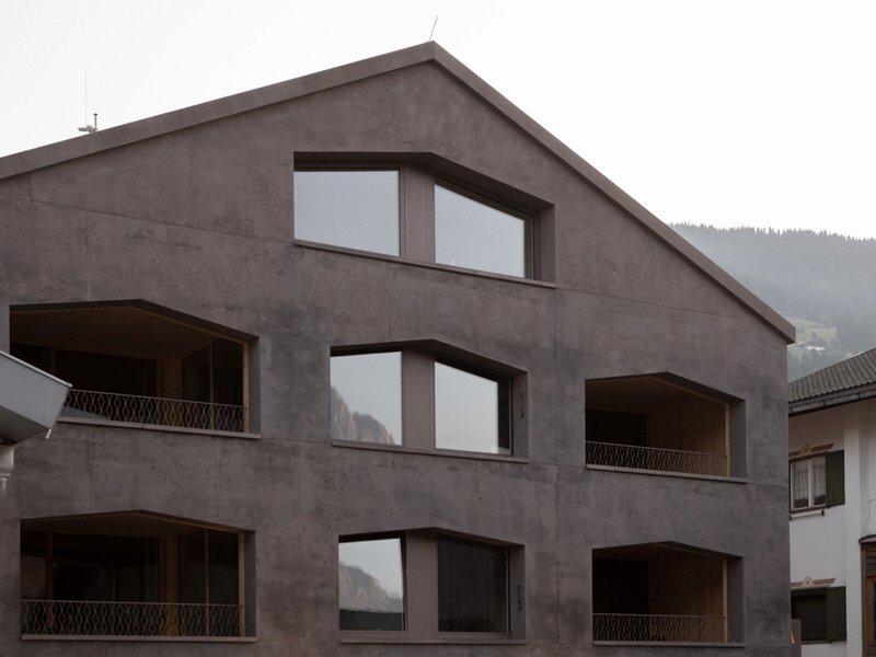 79C043BA51EAEEB476619EAE1616A229