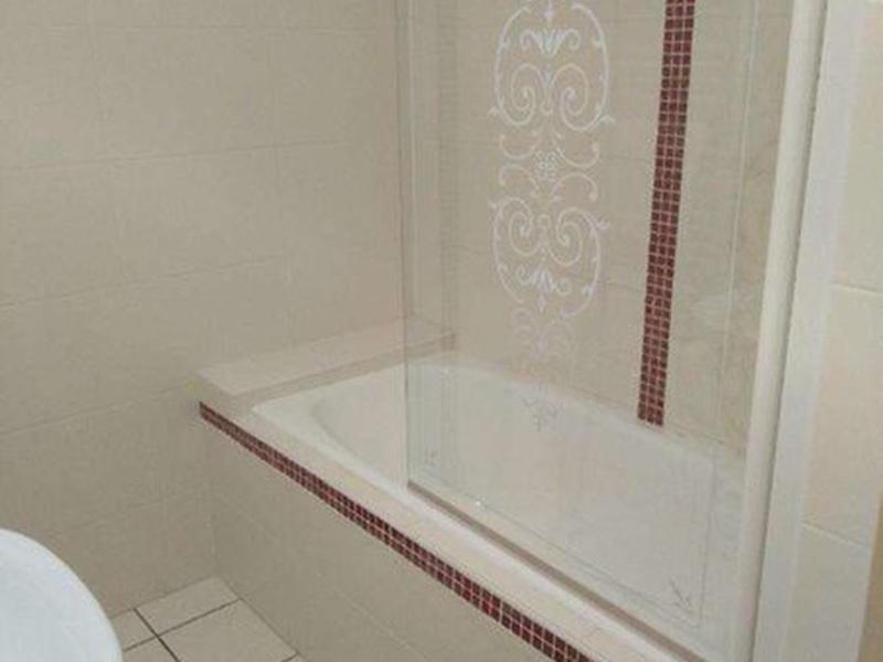 FE735DFEFD40C7E4835678CAB927D60E