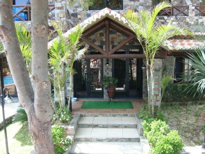 92B3FF68CEC4AA8BF16F6D3D24248354