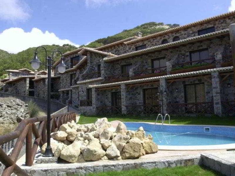 FCF82582A58EDED06568C02216C2017E