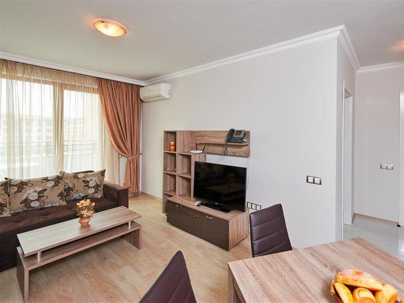 F9B684C26ED67B4D2AAB23E75C66B3EA