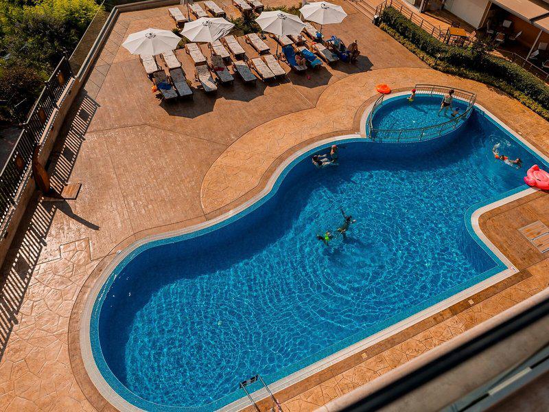 97381EE8D07090926122C3AAE90F087B