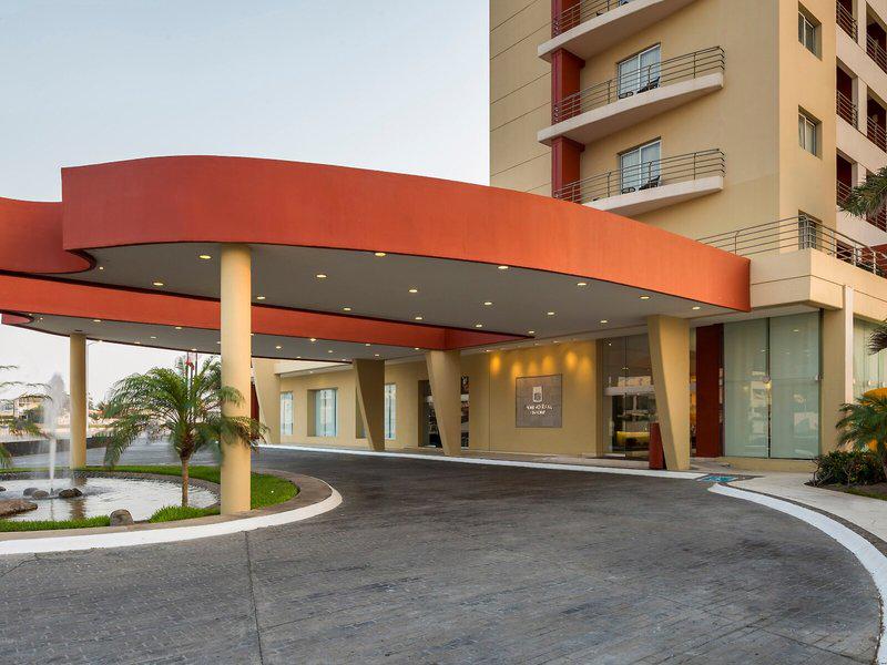 B298D3830C382651D4E57D6A5BE359CE