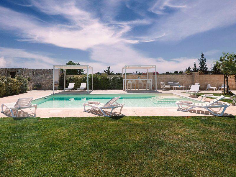 2007847B9111B8EE16F0A355BBA2A0F2