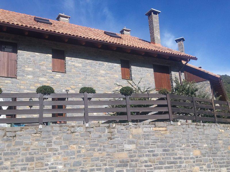 14C8C72243C4C59F836B92858AD637F5