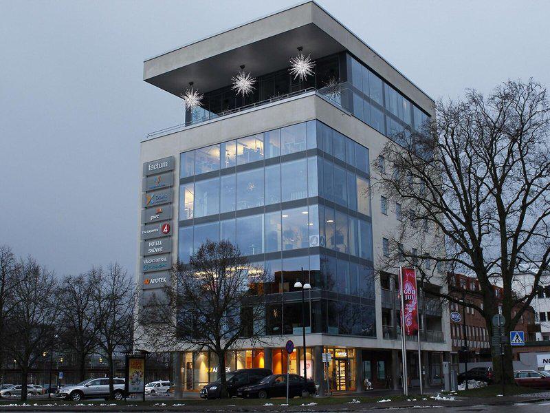 975E38F19D35EB767C901281D151E15C