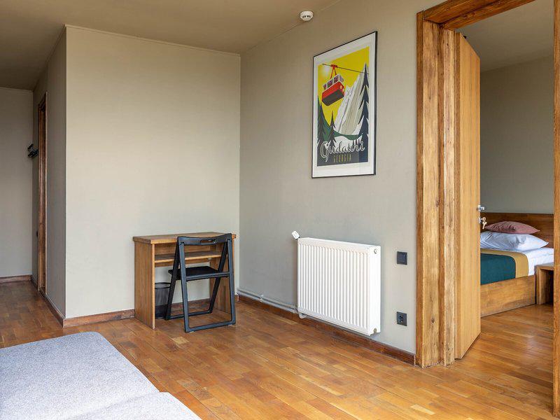 BB936EC76DF5BD0B9E43C54724950DC1