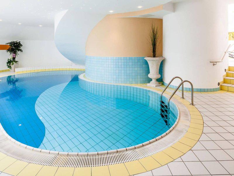 DF81E5A96D0302954A6765EC91600589