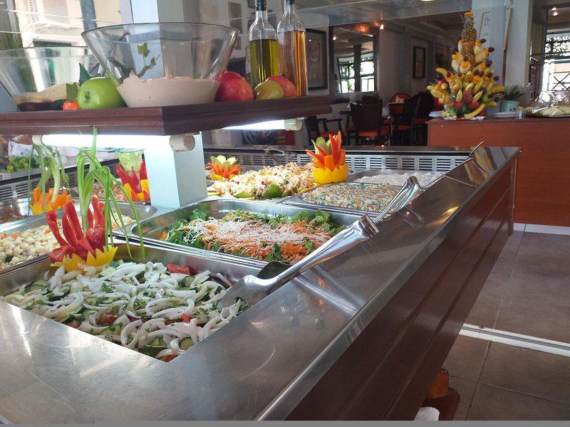 FA6A3FBB9C425333A0E9A9D99BEF53F3