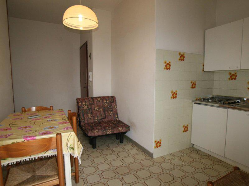 C16FAEBF4C9C0C96C0A7144AB93C1BE6