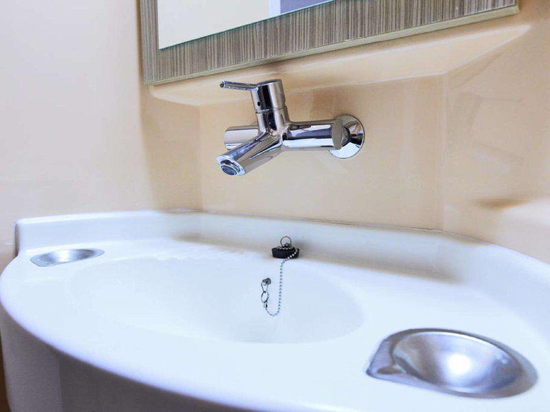 77921DAA142302A8C8C3E55D3C7035A7