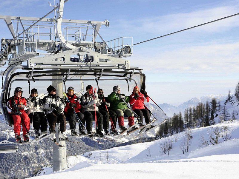 D9A086AA16EB591BB6C3AC85F2EB2DC6