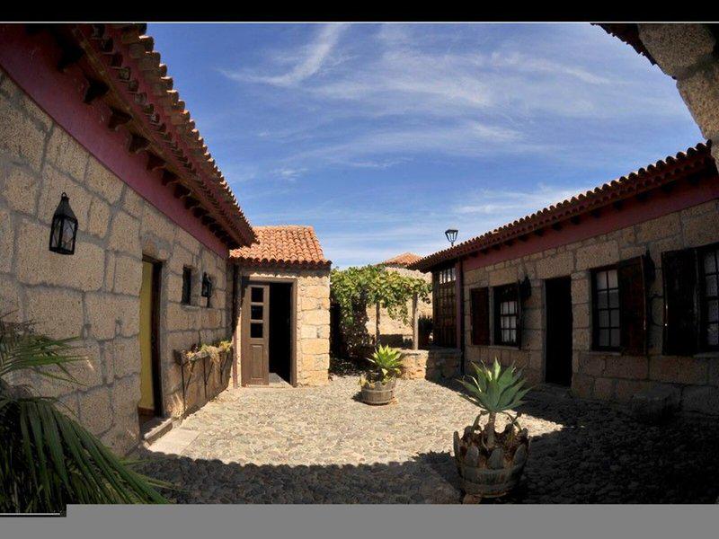 C5DDDFA9B0F045FABA7756C3AA747E42