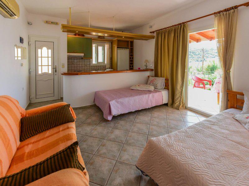 7D0D8435E77960769B8C223D1BADA191