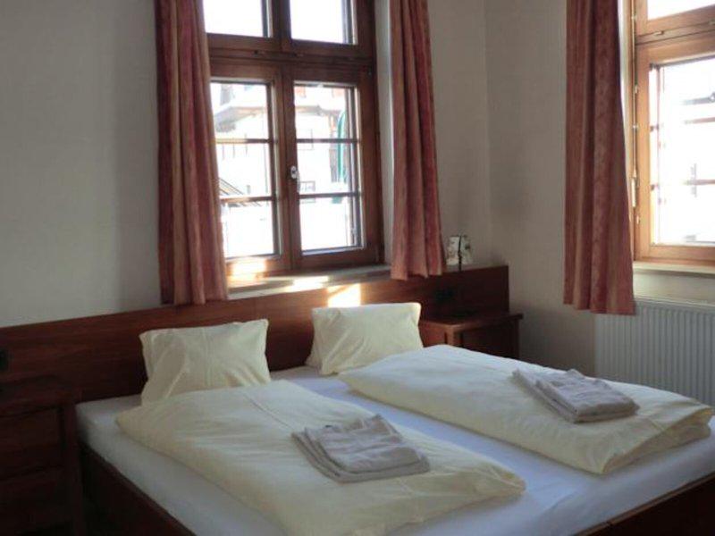 99BC0E79C9D1DD6C2811EA20B0E92E8A