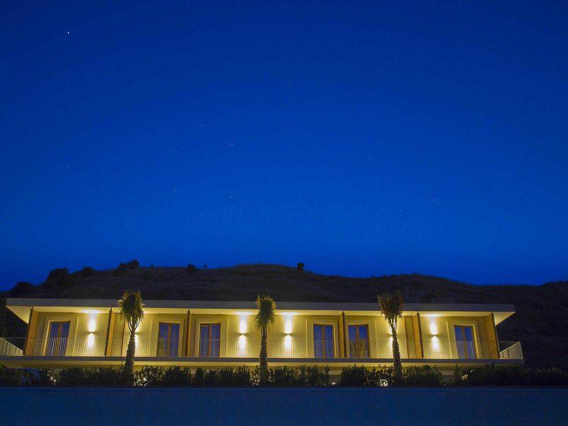 26450739E0AADD4826923363495BE3E2