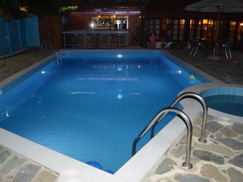 C936C4E48286D8F9B068BAD0CA058792