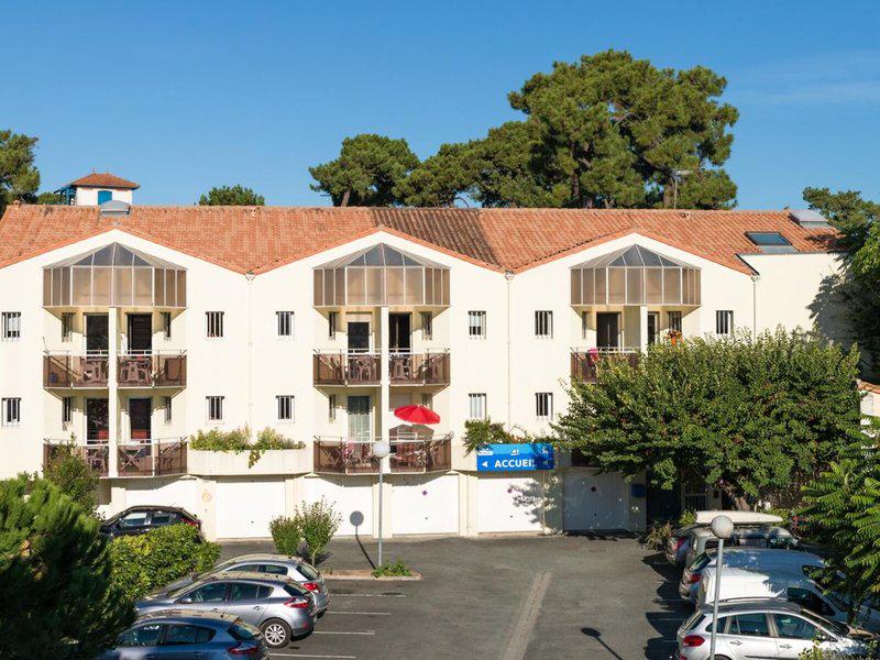 8D9B1BC789560882E6F4D2D872AFCC24